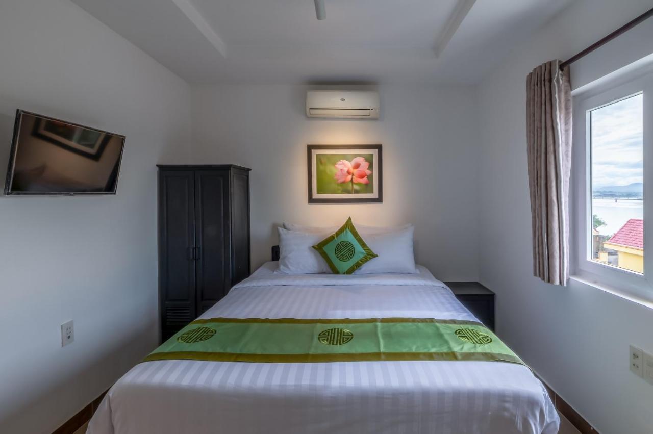 Charming Riverside Hotel เว้ ภายนอก รูปภาพ