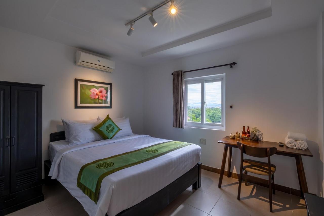 Charming Riverside Hotel เว้ ภายนอก รูปภาพ