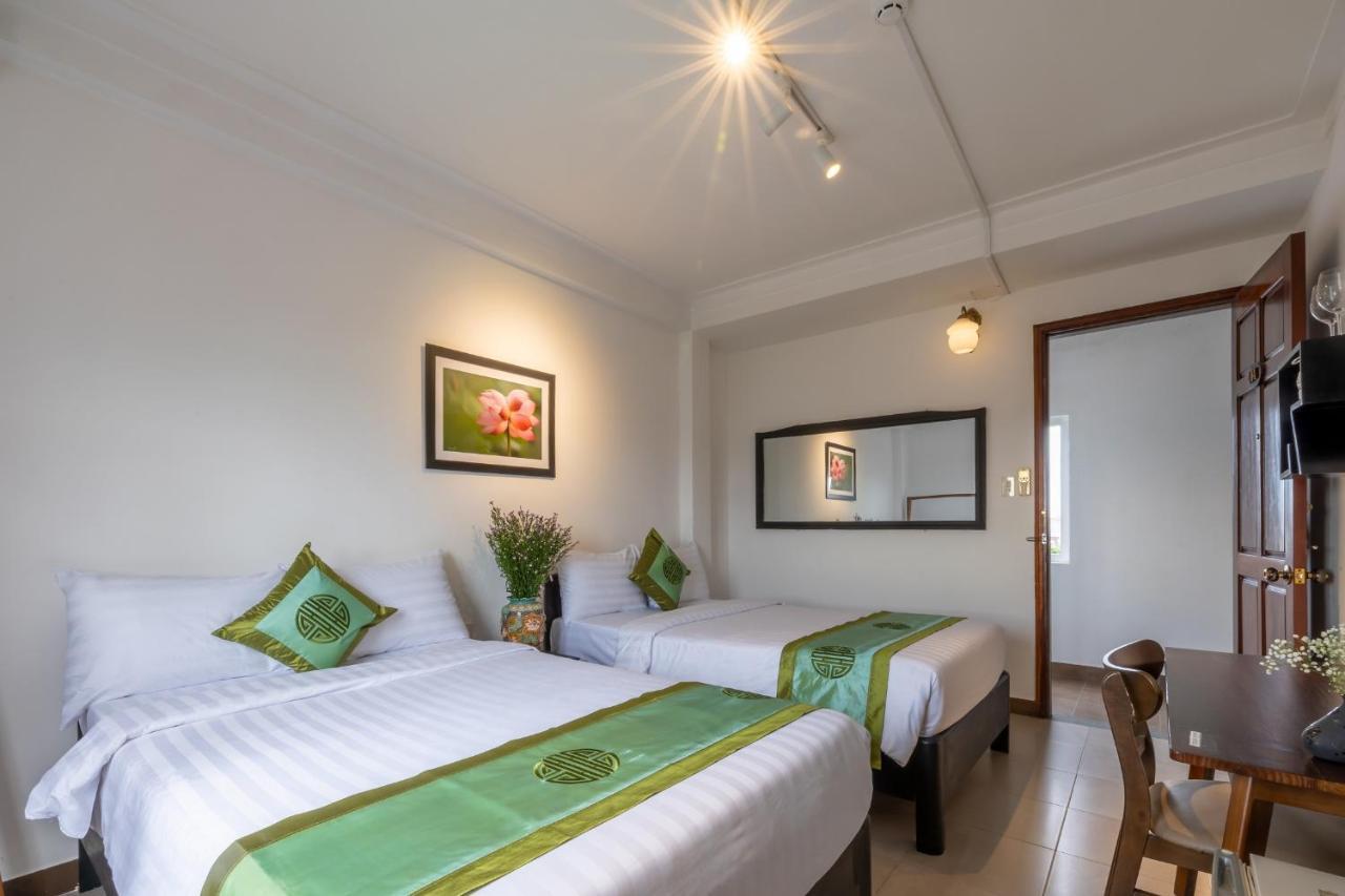Charming Riverside Hotel เว้ ภายนอก รูปภาพ