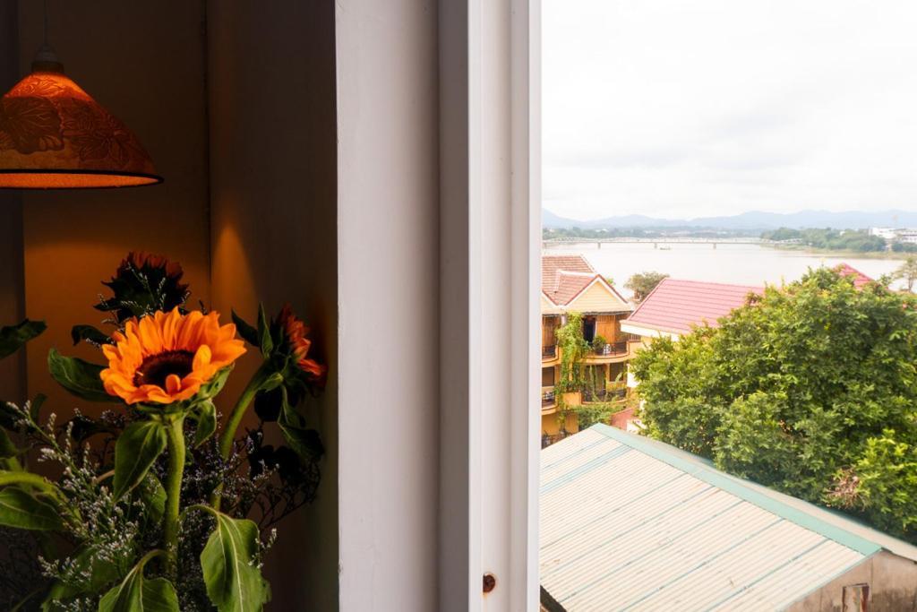 Charming Riverside Hotel เว้ ภายนอก รูปภาพ